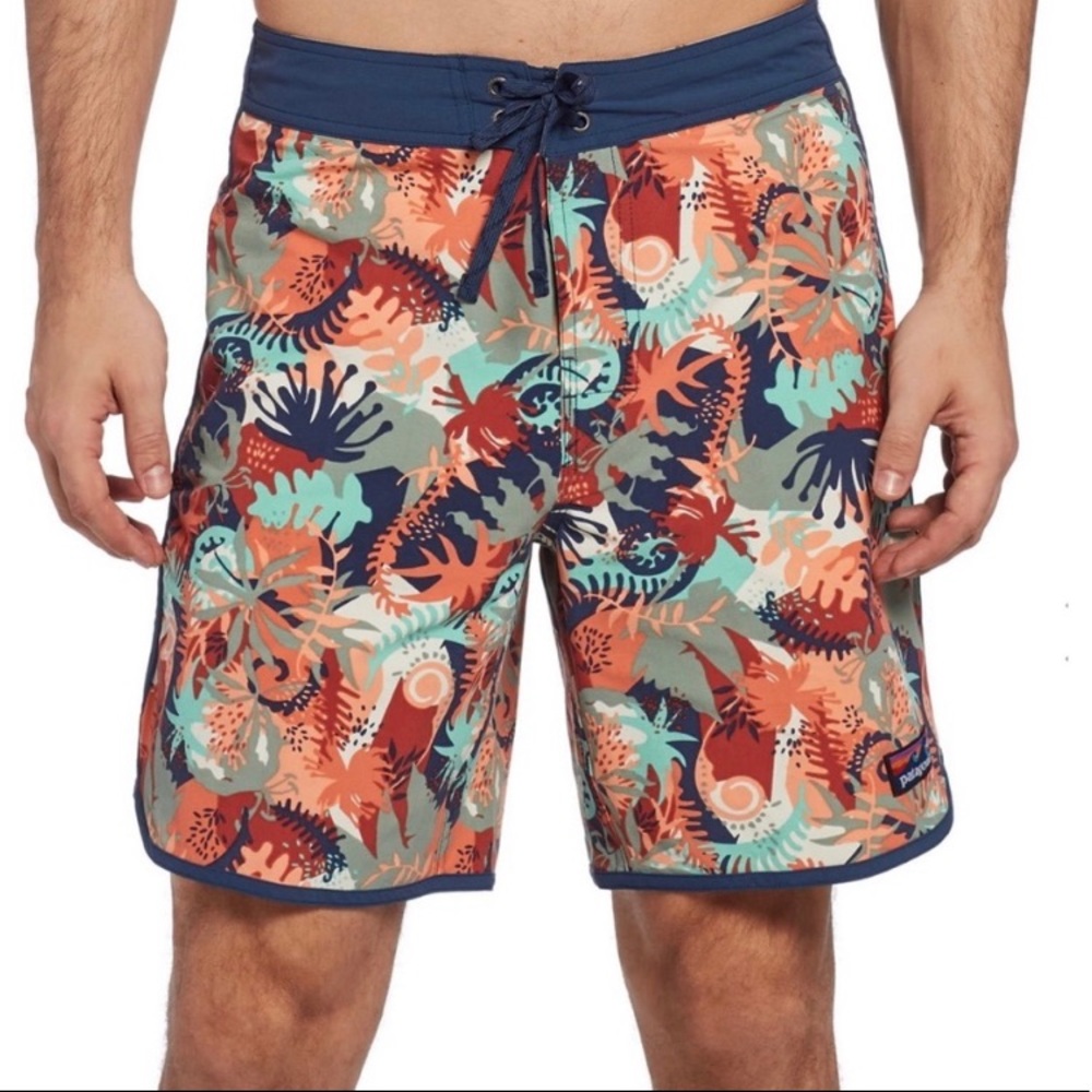 PATAGONIA–Men's Scallop Wavefarer Board Shorts